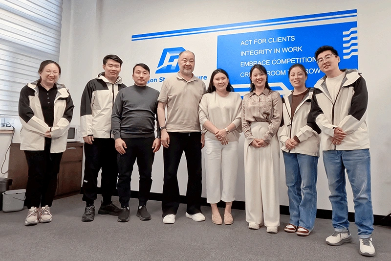 Visita del lugar y discusión del proyecto para nuestro cliente en Mongolia Visita del lugar y discusión del proyecto para nuestro cliente en Mongolia